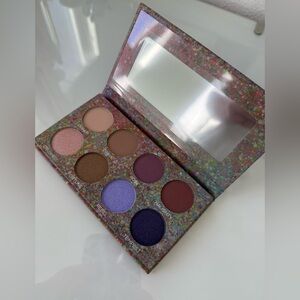 WINGME Ambitious Violet Eyeshadow Palette